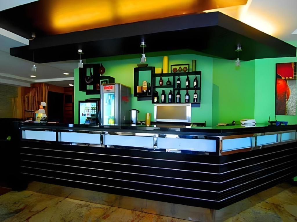 Mo2 Westown Hotel San Juan Bacolod Eksteriør bilde