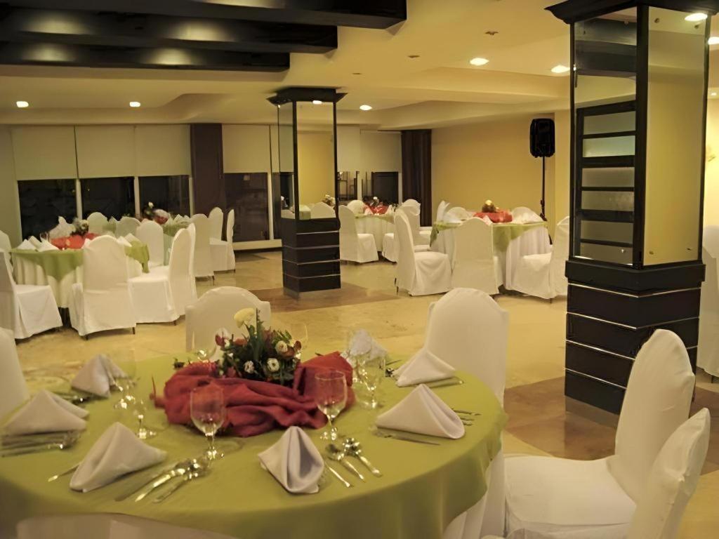 Mo2 Westown Hotel San Juan Bacolod Eksteriør bilde