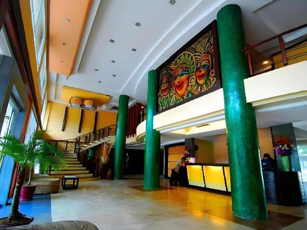 Mo2 Westown Hotel San Juan Bacolod Eksteriør bilde
