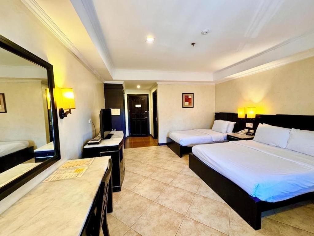 Mo2 Westown Hotel San Juan Bacolod Eksteriør bilde